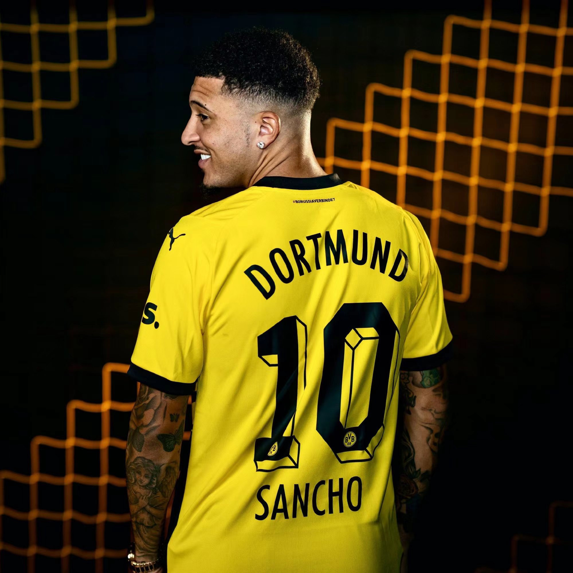 Sancho retorna a Dortmund, continuando a lenda amarela e preta